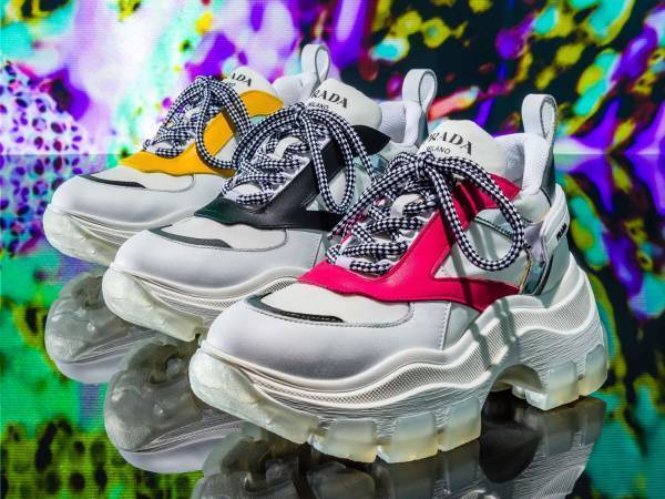 プラダ新作レディーススニーカー"トレッキングシューズ"着想のボリュームソール、伊勢丹新宿店で先行発売