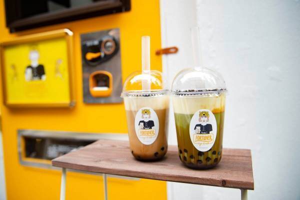 黒糖チーズミルクティー専門店「フォーチュナータイガーアンドミルク」が表参道に、中部エリア出店も
