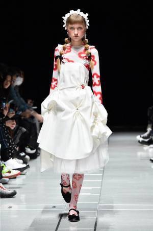 シュシュ/トング 2019年秋冬コレクション - 愛と憎悪のファンタジー