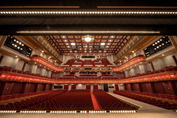 「京都ミライマツリ2019」京都・南座で - 巨大な滝にプロジェクションマッピング、ライブ＆屋台も