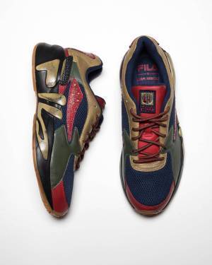 フィラ×リアム ホッジズのコラボスニーカー - マルチカラー×ダイナミックな復刻ロゴ