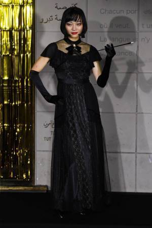 リエカ イノウエ ヌー 2019-20年秋冬コレクション、着る人が主役のミュージカル