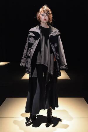 ウジョー、伊・サルダリーニとコラボでアウターコレクション - 柔らかく軽い新素材カシミアフレーク採用