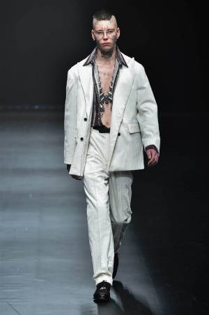 ミューズ 2019-20年秋冬コレクション - 古き良きものから学ぶファッションの本質