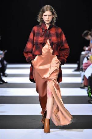 チノ 2019-20年秋冬コレクション、大人も楽しめる“エレガント”なグランジスタイル