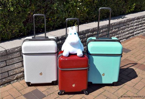 “ムーミンが座る”リトルミイのキャリーケース第2弾、ぬいぐるみはネックピローに