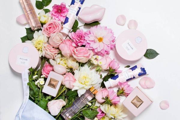 ラリン“恋する気持ち”をイメージした新「ローズ」の香り、ボディクリームやハンドクリーム