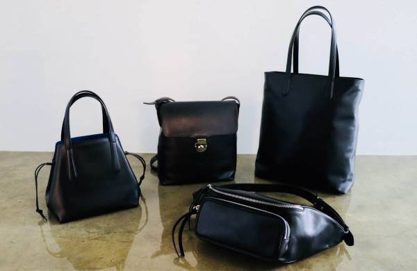 ナオキ タキザワから、英国王室御用達の高級革メーカー「シンプソン ロンドン」別注バッグ全4型