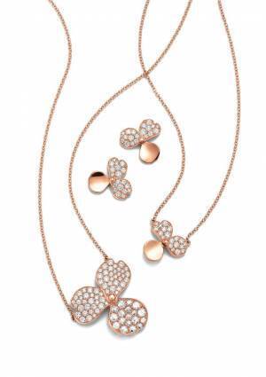 ティファニーの花びら型ペンダント＆ピアス、ダイヤモンド×ローズゴールドの煌めき