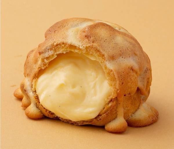 ビアードパパ「ラングドシャシュー」定番パイシューにラングドシャをのせたバター香る新作