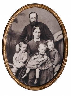 仏発スニーカー「スプリングコート」原宿に初の限定ショップ、アーカイブ展示や新作販売