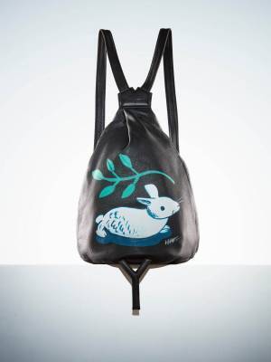 ディスコード ヨウジヤマモト限定ストアが新宿に、世界に1つの白クマ「Yリュック」