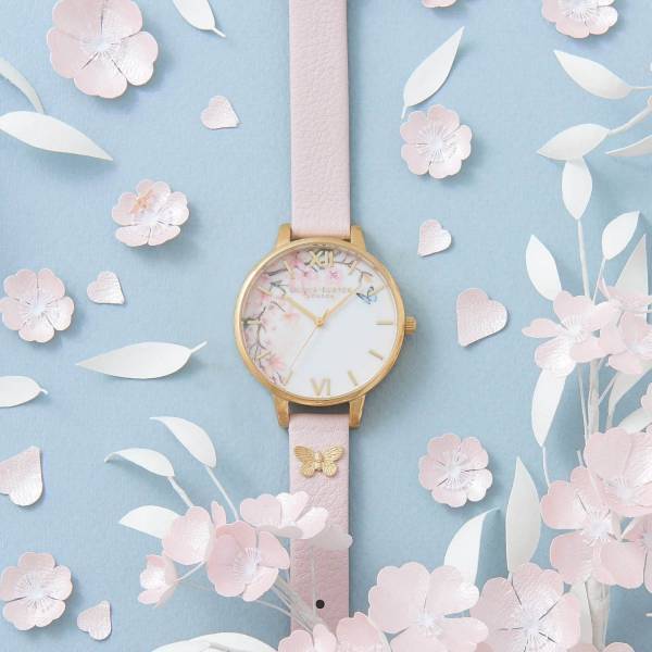 オリビア・バートンの桜ウォッチ、ウサギや蝶の文字盤&チャーム付パステルカラーのベルトなど
