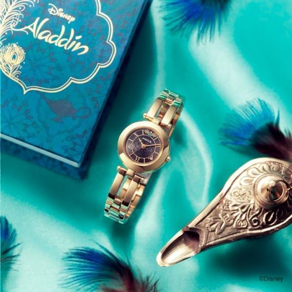 ウィッカのディズニーアニメーション『アラジン』限定ウオッチ、魔法のじゅうたんにのるジャスミンを裏蓋に