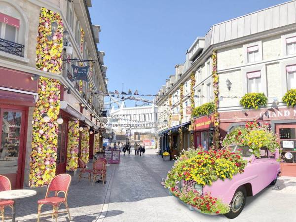 「フラワーフェスタ」富士急ハイランドの「リサとガスパール タウン」で、約2万株の花が咲く広場など