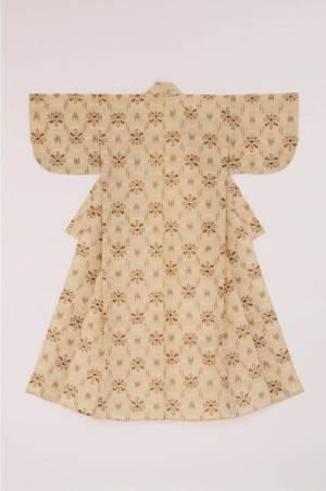 展覧会「世界の絣(かすり)」文化学園服飾博物館で、約20か国の"絣"ドレスや着物などが集結