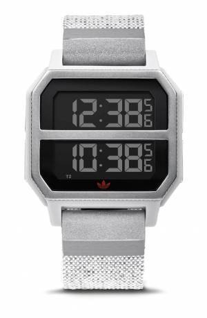 アディダス オリジナルス ウォッチ「アーカイブ R2 ナイトジョガー」“暗闇で光る”シューズから着想