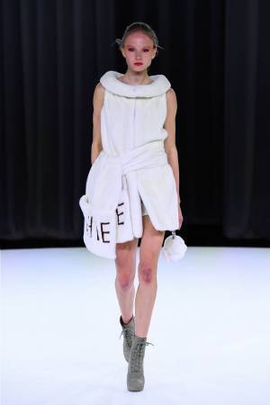 チエ イマイ 2019-20年秋冬コレクション - 自然の優しさに包まれて、循環する地球へ