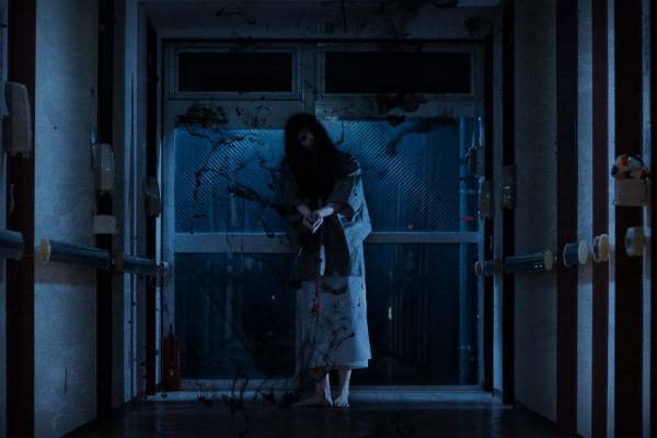 ホラー映画『シライサン』怨霊の恐怖を描く - 乙一こと安達寛高が長編監督デビュー