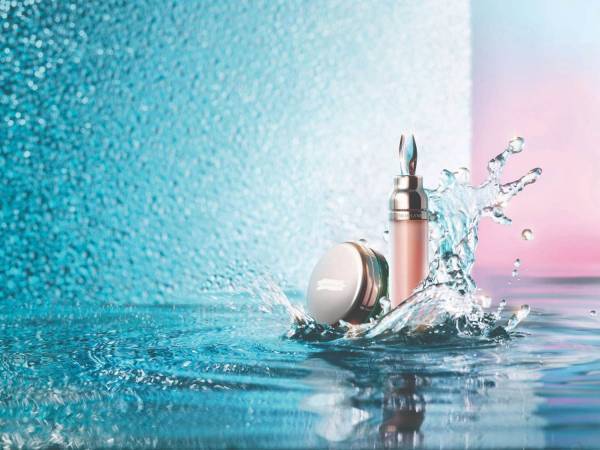 ドゥ・ラ・メール“ふっくら唇”を叶える「ザ・リップ ボリューマイザー」口紅下地にも重ねてもOK