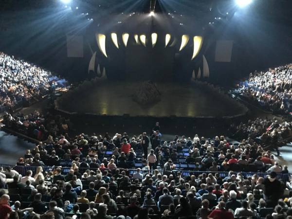 世界最大の恐竜ショー「ウォーキング・ウィズ・ダイナソー ライブエクスペリエンス」が横浜で開催