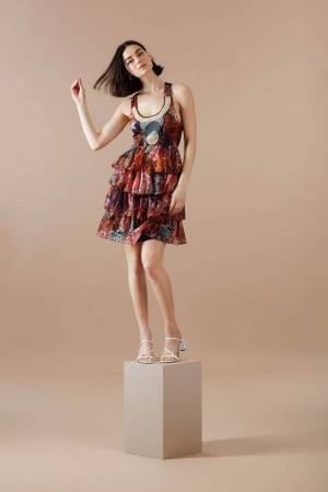 デシグアル×クリスチャン・ラクロワの人気コラボドレスが限定復刻、フラワーバスケット着想のドレスなど