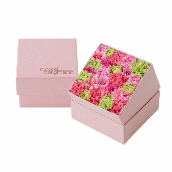 ニコライ バーグマン“母の日”に向けた限定フラワーボックス、サーモンピンクのカーネーション&バラ