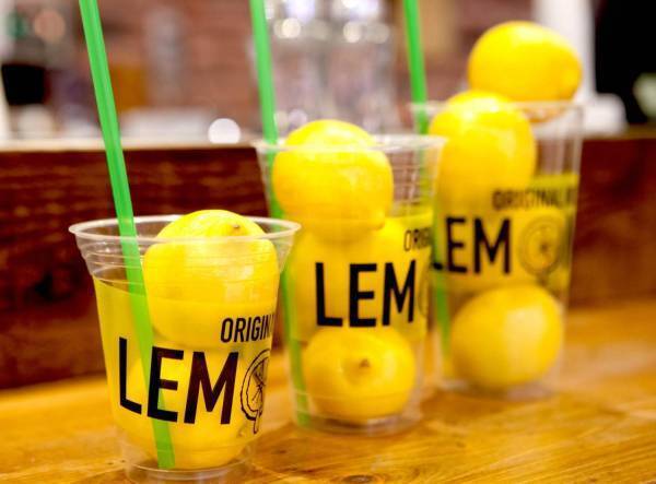 レモネード専門店「レモネードbyレモニカ」東京&愛知など5店舗オープン、夏フルーツの新ドリンクも