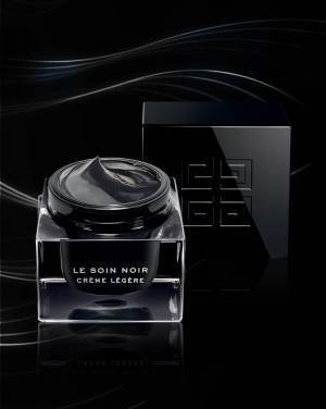 ジバンシイ“漆黒”のスキンケア「ソワン ノワール」ハリのある“輝き肌”に導く新クリーム登場