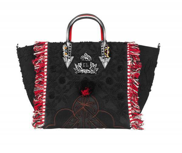 クリスチャン ルブタンの新作バッグ「ポルトガバ」ポルトガルの伝統衣装がベース＆鮮やかなタッセルも