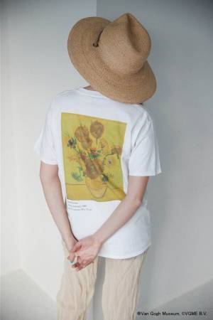 ジャーナルスタンダード“ゴッホの絵画”デザインTシャツ、名作『ひまわり』などをバックにプリント