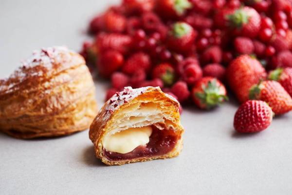 焼きたてカスタードアップルパイ専門店「リンゴ」が4日間限定で“カスタードベリーパイ”の専門店に