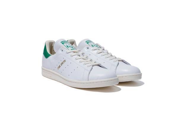 アディダス オリジナルスのスニーカー「スタンスミス」ドイツの工場で生産された限定モデル