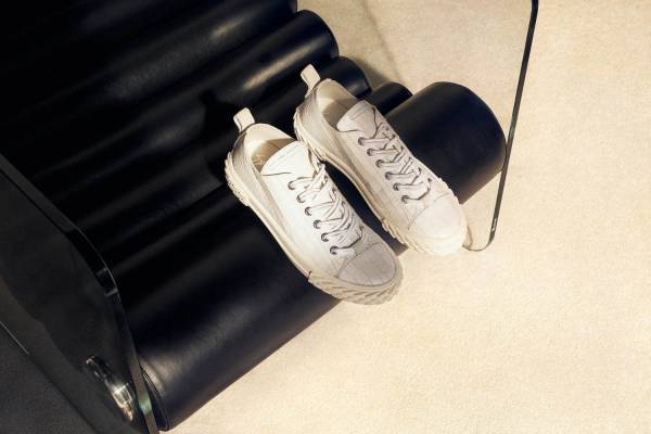 ジュゼッペ ザノッティの新作スニーカー「ブラバー」立体的な“棘”ソール