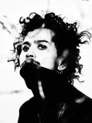 キングヌー常田大希の「ミレニアム・パレード」1stシングル『Veil』、恵比寿でグッズ販売も