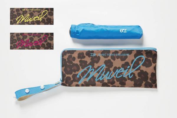 ミュベール×ディーベック、ヒョウ柄&パールの「アンブレラバッグ」超軽量折り畳み傘とセットで