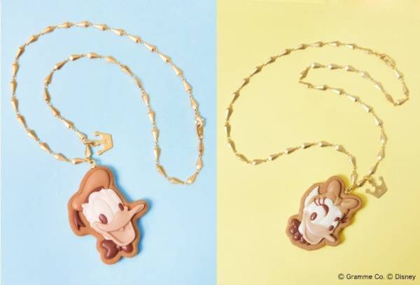 Q-pot.からディズニー「ドナルドダック＆デイジーダック」の“クッキー”ネックレス