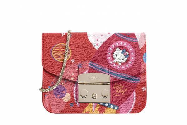 フルラ×ハローキティ＆マイメロディ、宇宙モチーフのミニバッグやキャラクターフェイスのポーチなど