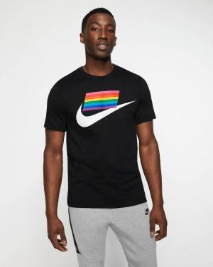 ナイキの新作スニーカー&ウェア、8色のレインボーカラーを配した「エア マックス 90 BETRUE」