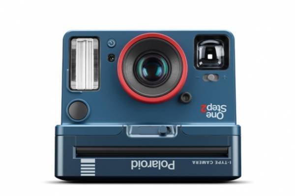 ポラロイド オリジナルズ×ドラマ『ストレンジャー・シングス』“逆さま”ロゴのコラボカメラ