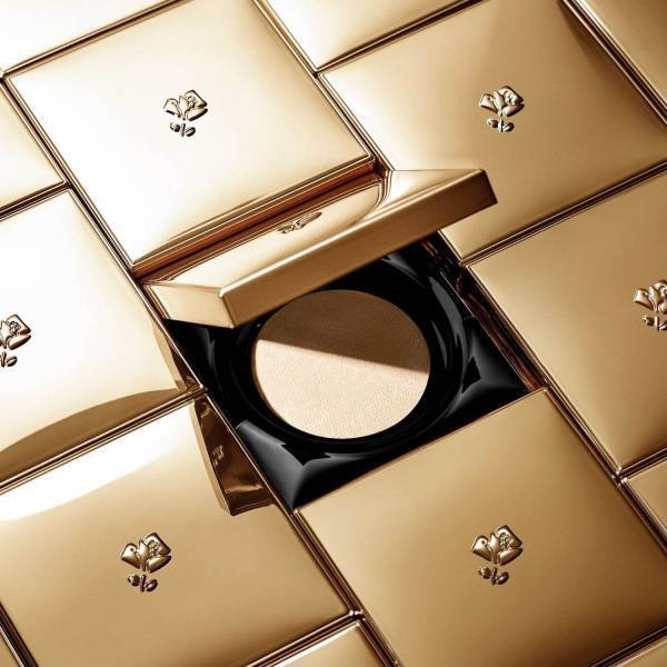 ランコム アプソリュ“最高峰”黄金のクッションファンデ＆22金ゴールドパウダー入りツヤ下地