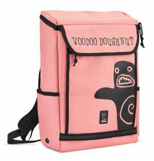 バッグブランド・クローム×アメリカ人気ドーナツ店のバックパック、限定100個のピンクカラー