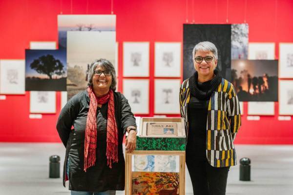 展覧会「世界を変える美しい本 インド・タラブックスの挑戦」京都・福岡で、民俗芸術を伝える本などを紹介