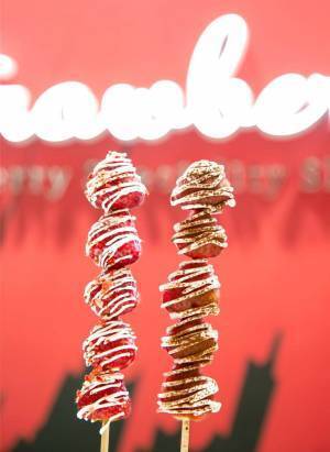 日本初いちご飴専門店「ストロベリー フェチ」渋谷109にオープン