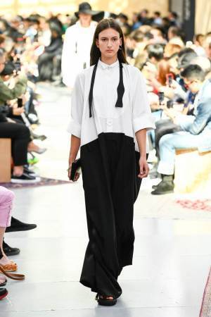 sacai 2020年リゾートコレクション - フォーマルウェアにかけられたsacaiの魔法