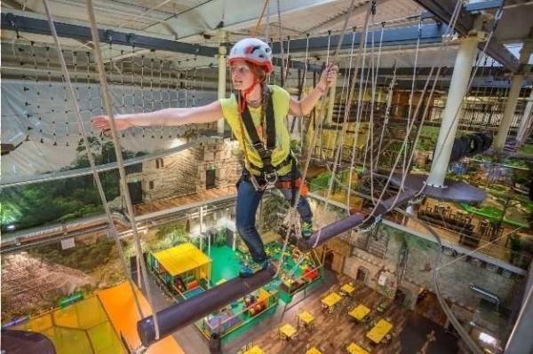 国内最大級の屋内型スポーツ・アスレチック施設「ノボルト」福岡に、空中遊泳やデジタルスポーツも