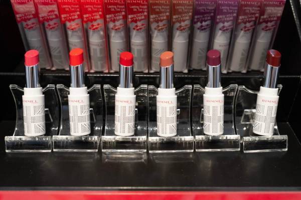 リンメル“見たまま発色続く”新オイルティントリップ、6種の植物オイルで“パック”級のうるおい