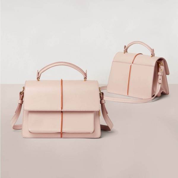 マルニのウィメンズ新作「アタッシェバッグ」中央ラインを描いた“左右対称”なデザイン