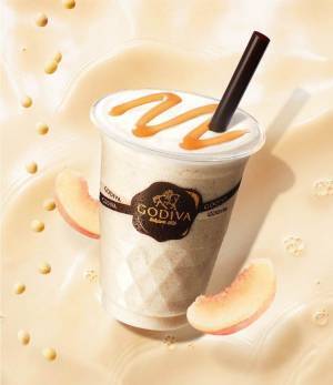 ゴディバから豆乳ベースの新作チョコドリンク「ソイリキサー ホワイトチョコレート ピーチ」限定発売