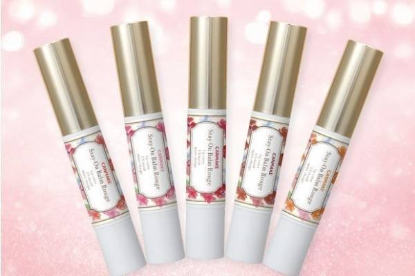 キャンメイク“透明感チーク”リニューアルしてツヤ感UP、新色は上品ピンクべージュ